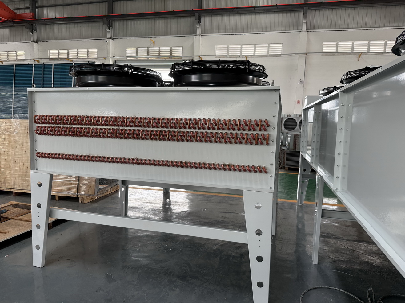 Horizontal Dry Cooler with EC Fan & Water Tank for Crypto Mining Immersion Cooling