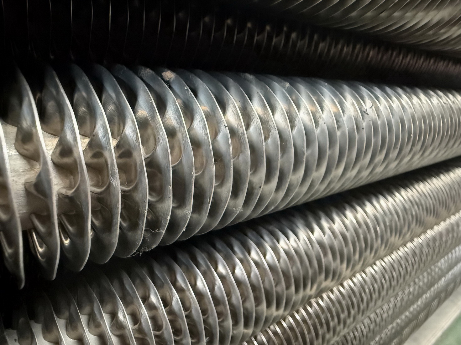Heavy-Duty Stainless Steel Spiral Finned Tube Heat Exchanger for HVAC & Energy Systems