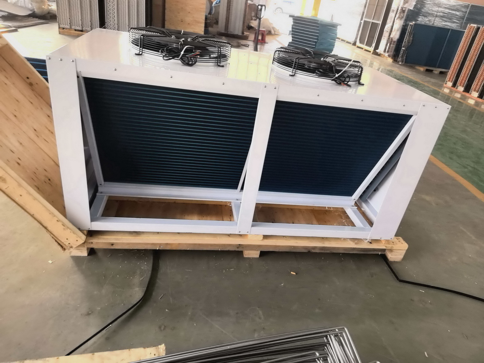 Small V Shape Dry Cooler with AC Fan for Packaging Line Heat Dissipation