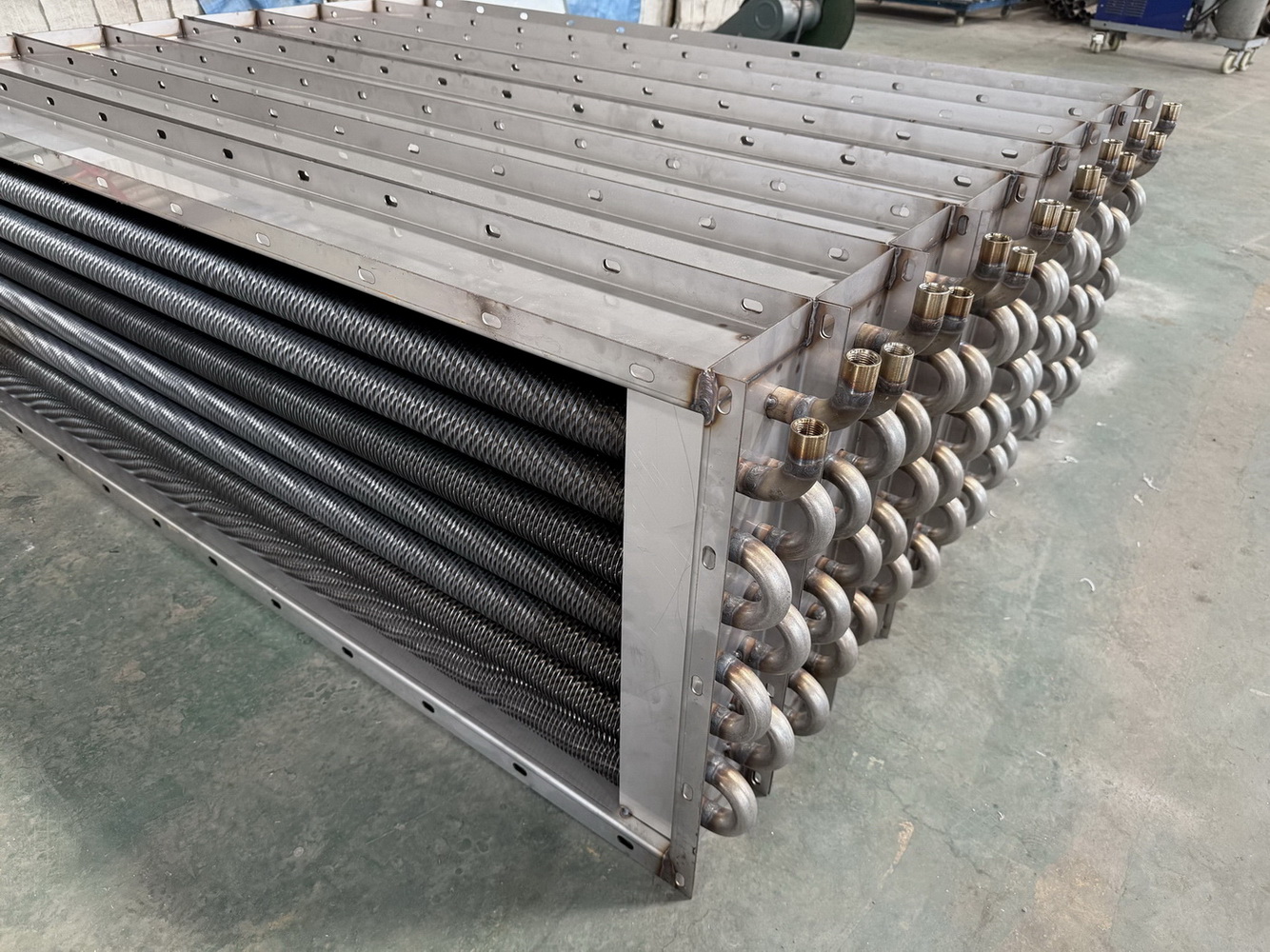 Heavy-Duty Stainless Steel Wound Fin Heat Exchanger for HVAC & Process Cooling
